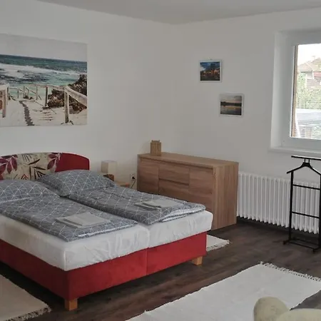 Na Ulici Jedlova 12 アパート