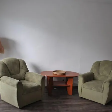 Na Ulici Jedlova 12 アパート