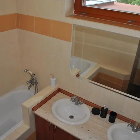 Na Ulici Jedlova 12 דירה *