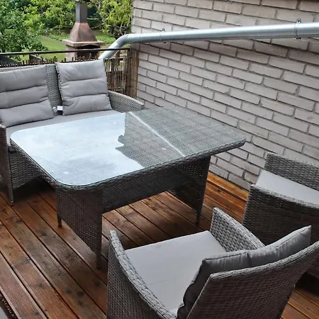 Na Ulici Jedlova 12 アパート