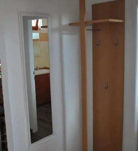 Lägenhet Na Ulici Jedlova 12