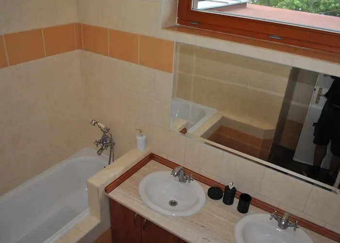 Na Ulici Jedlova 12 Lägenhet *